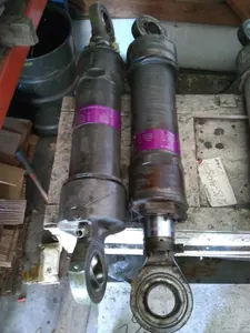 BOEING 707 MAIN LANDING GEAR ACTUATORS  *AR* VINTAGE TWA